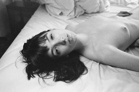 [Image: tiger-kaufman-topless-naked-nude.png]