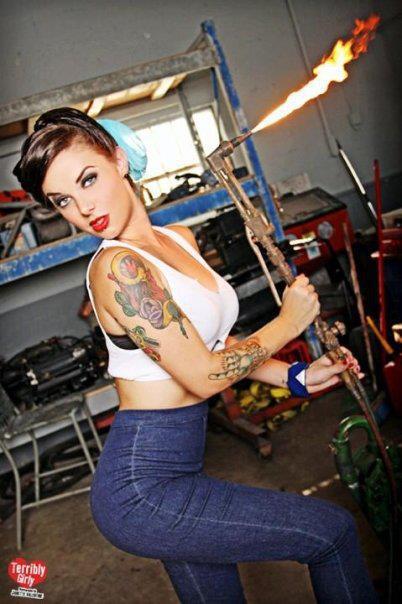 [Image: tumblr_npv2yn7MIW1uy50u8o1_500.jpg]