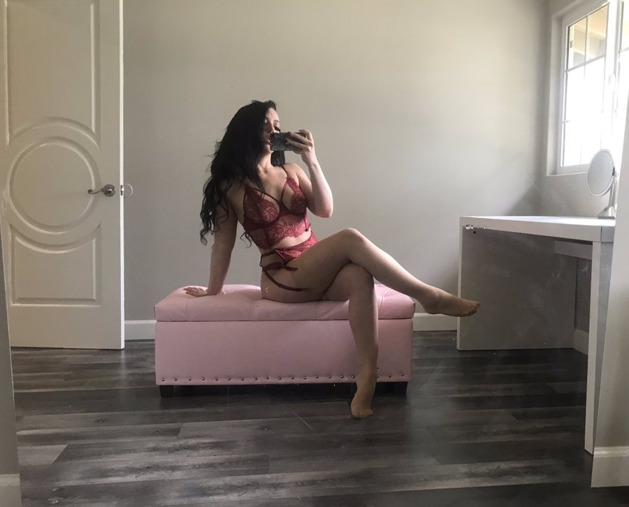 [Image: whitneywrightx.jpeg]