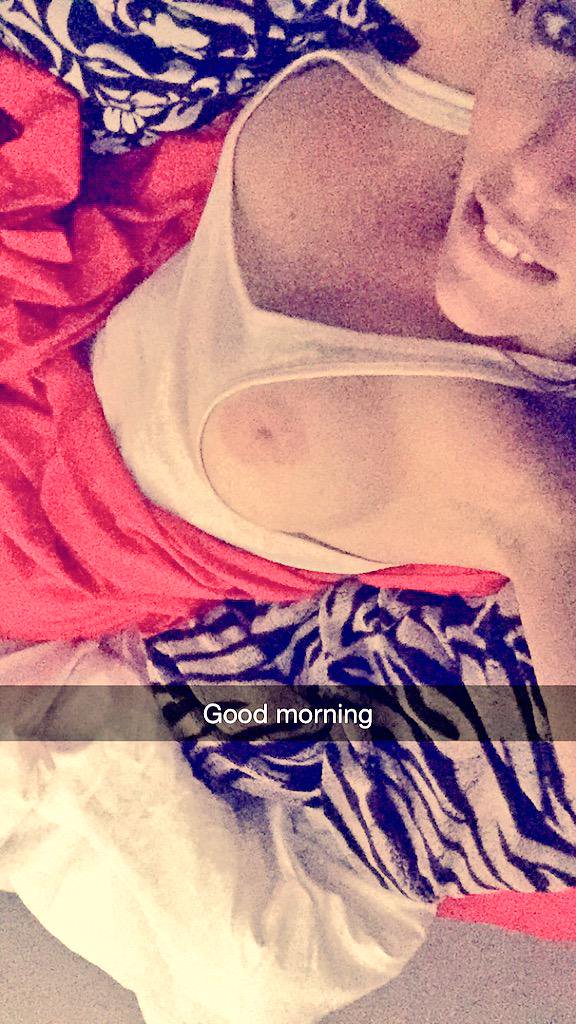 [Image: xOfficialLauren_1.jpg]