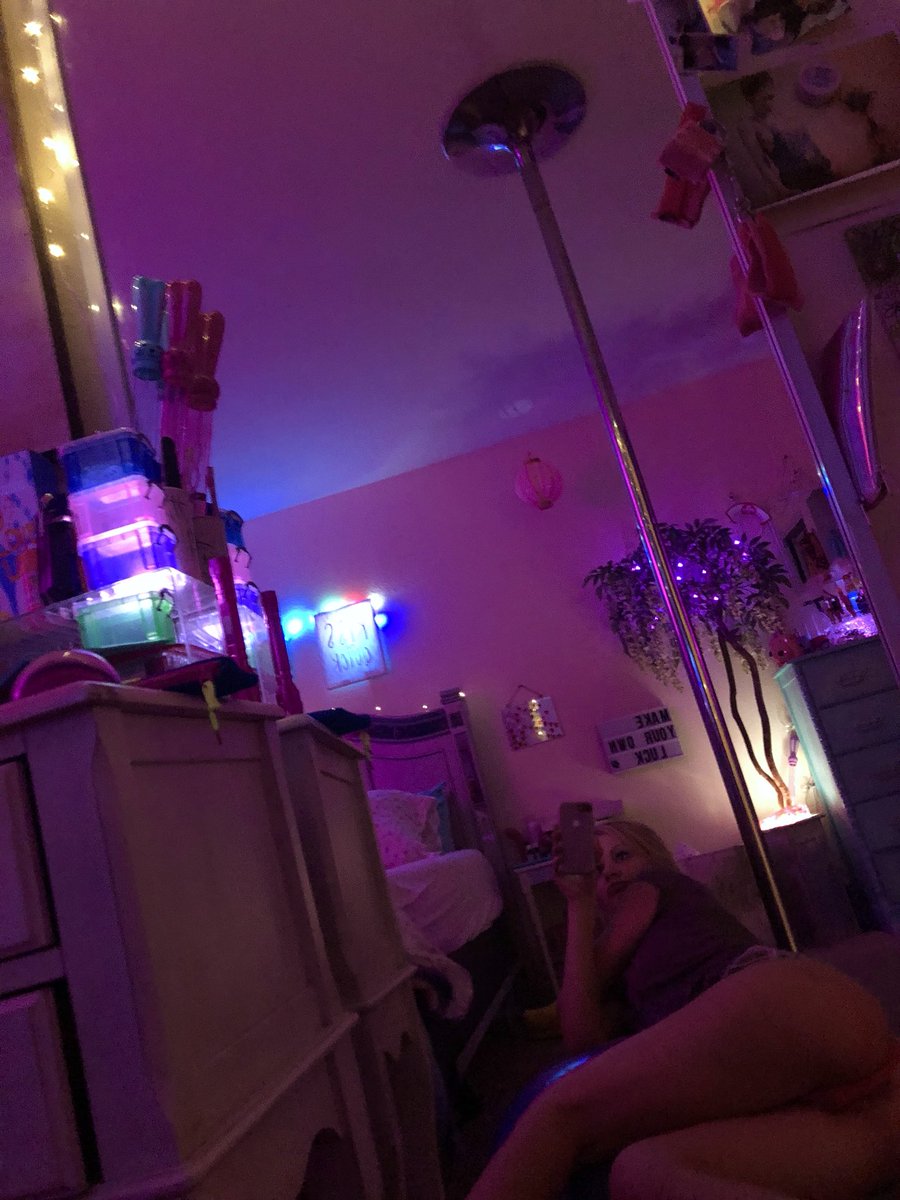 [Image: xxxRiley_67.jpg]