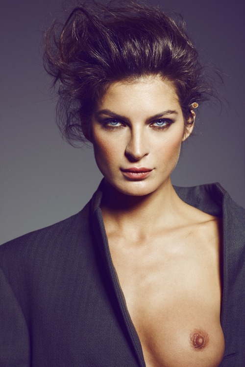 [Image: yaya-kosikova-topless-naked-nude_14.jpg]